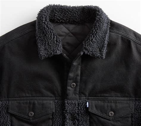 levi oversized sherpa trucker jacket.